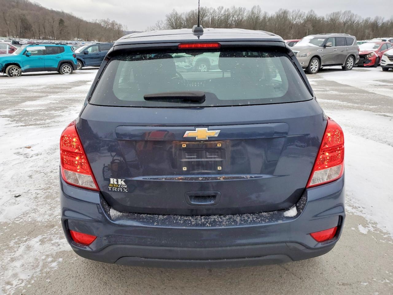2019 CHEVROLET TRAX LS photo 6