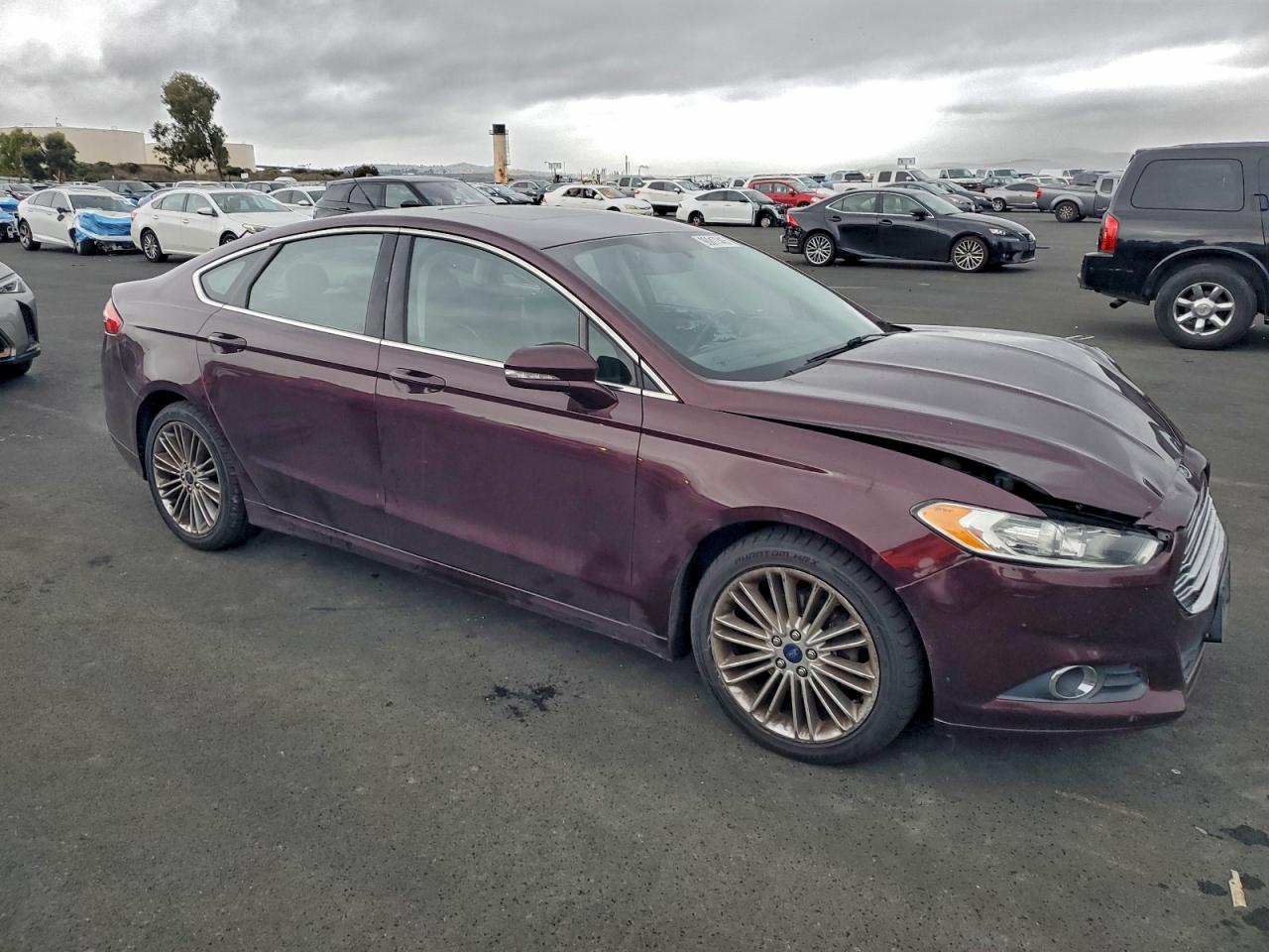 2013 FORD FUSION SE photo 4