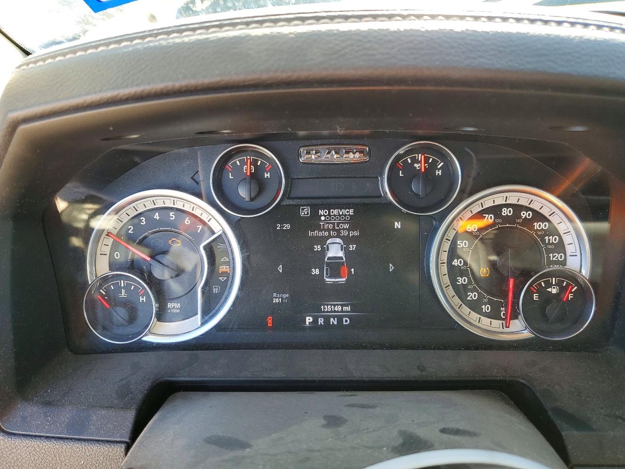 2017 RAM 1500 LARAMIE photo 9
