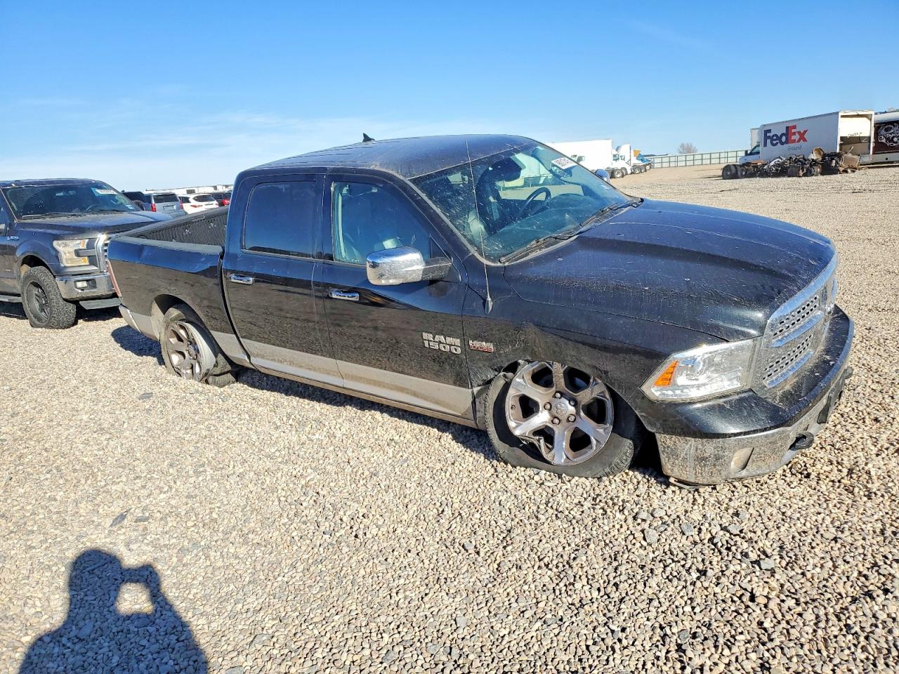 2017 RAM 1500 LARAMIE photo 4
