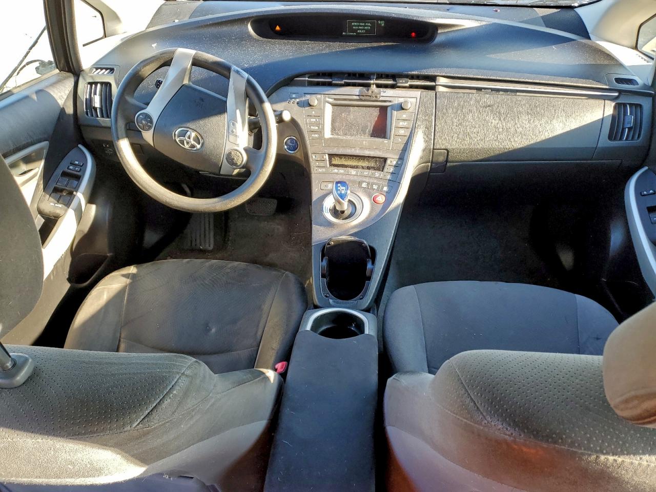 2013 TOYOTA PRIUS photo 8