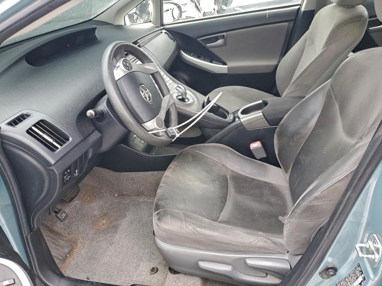 2013 TOYOTA PRIUS photo 7