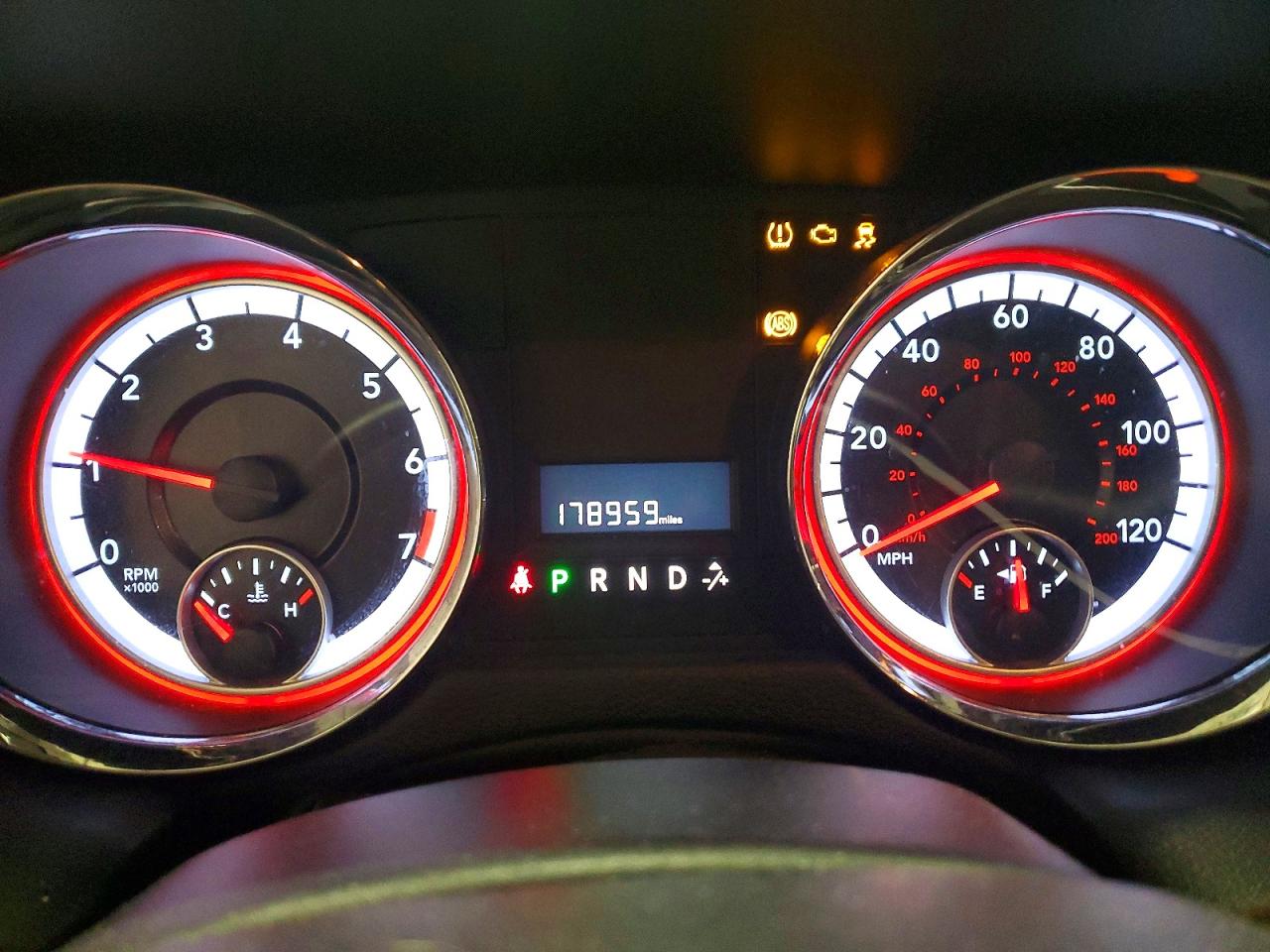 2012 DODGE GRAND CARAVAN SXT photo 9