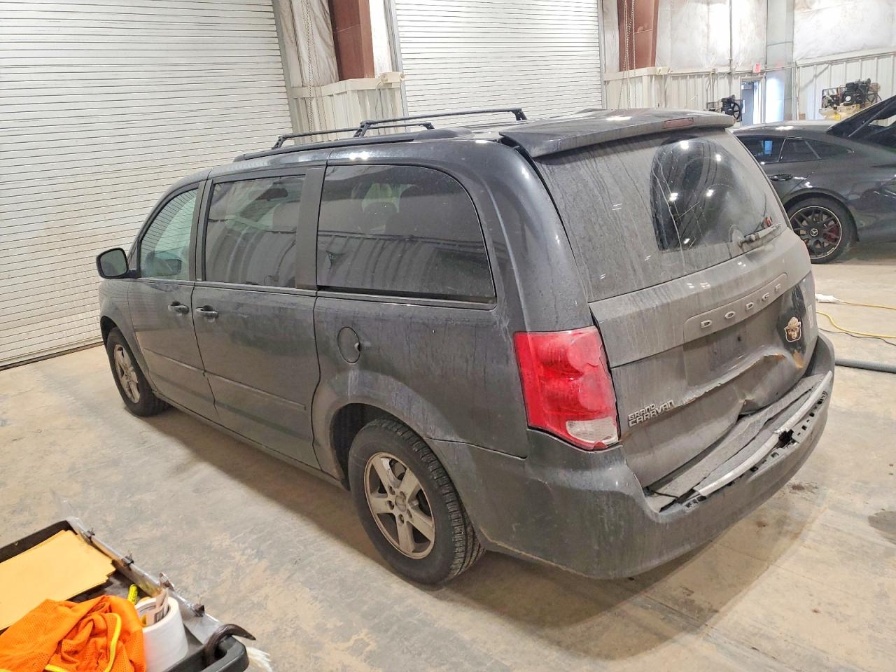 2012 DODGE GRAND CARAVAN SXT photo 2