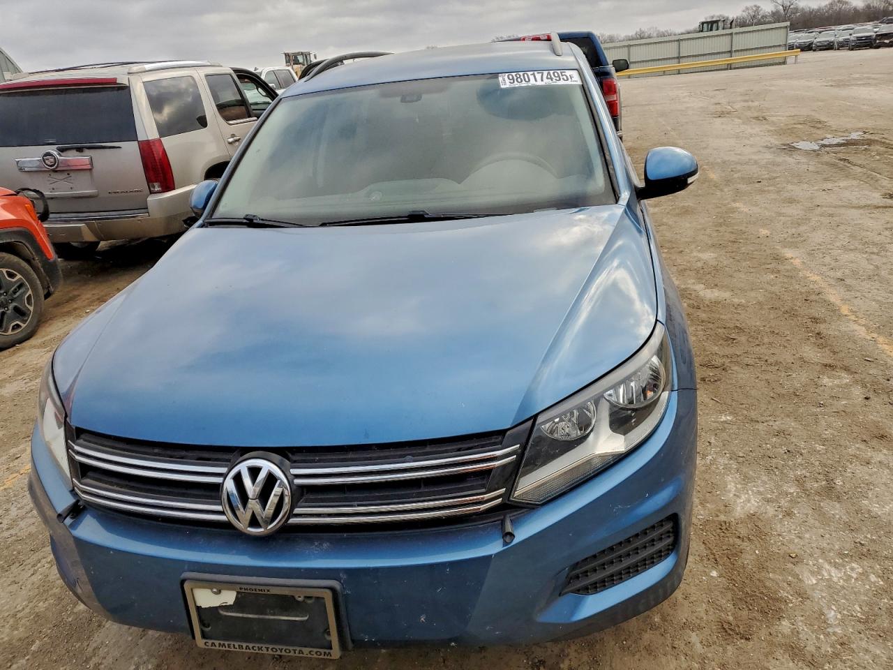2017 VOLKSWAGEN TIGUAN S photo 5