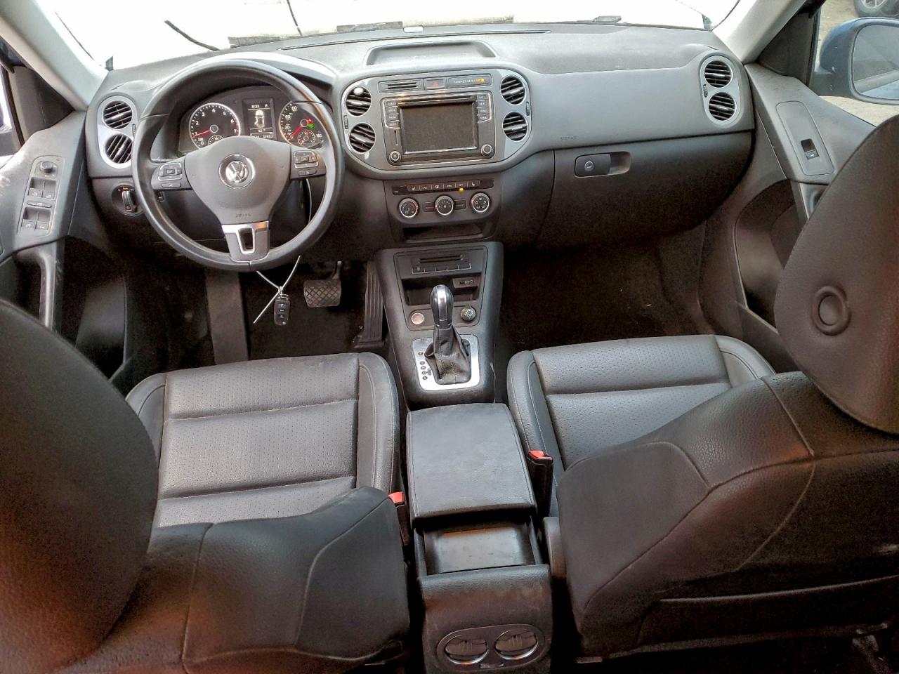 2017 VOLKSWAGEN TIGUAN S photo 8