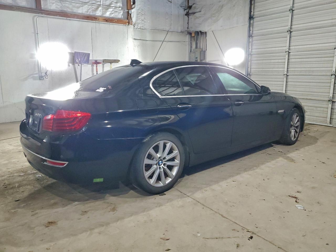 2016 BMW 528 XI photo 3