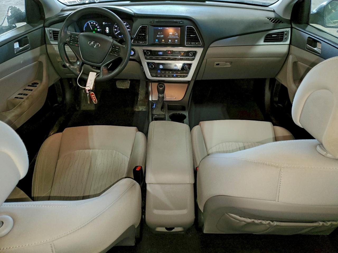 2017 HYUNDAI SONATA HYBRID photo 8