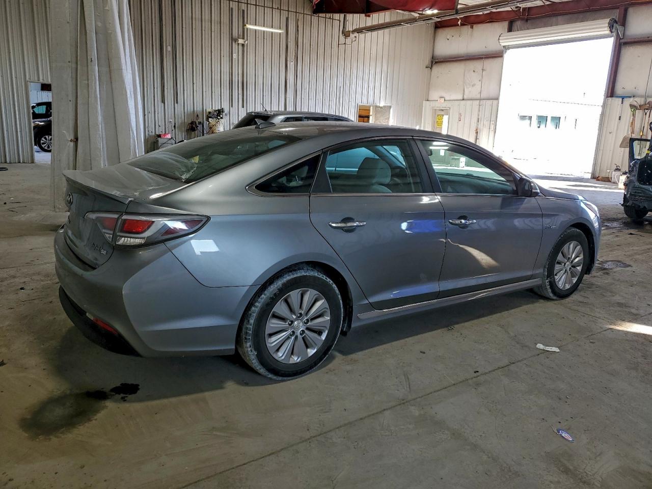 2017 HYUNDAI SONATA HYBRID photo 3