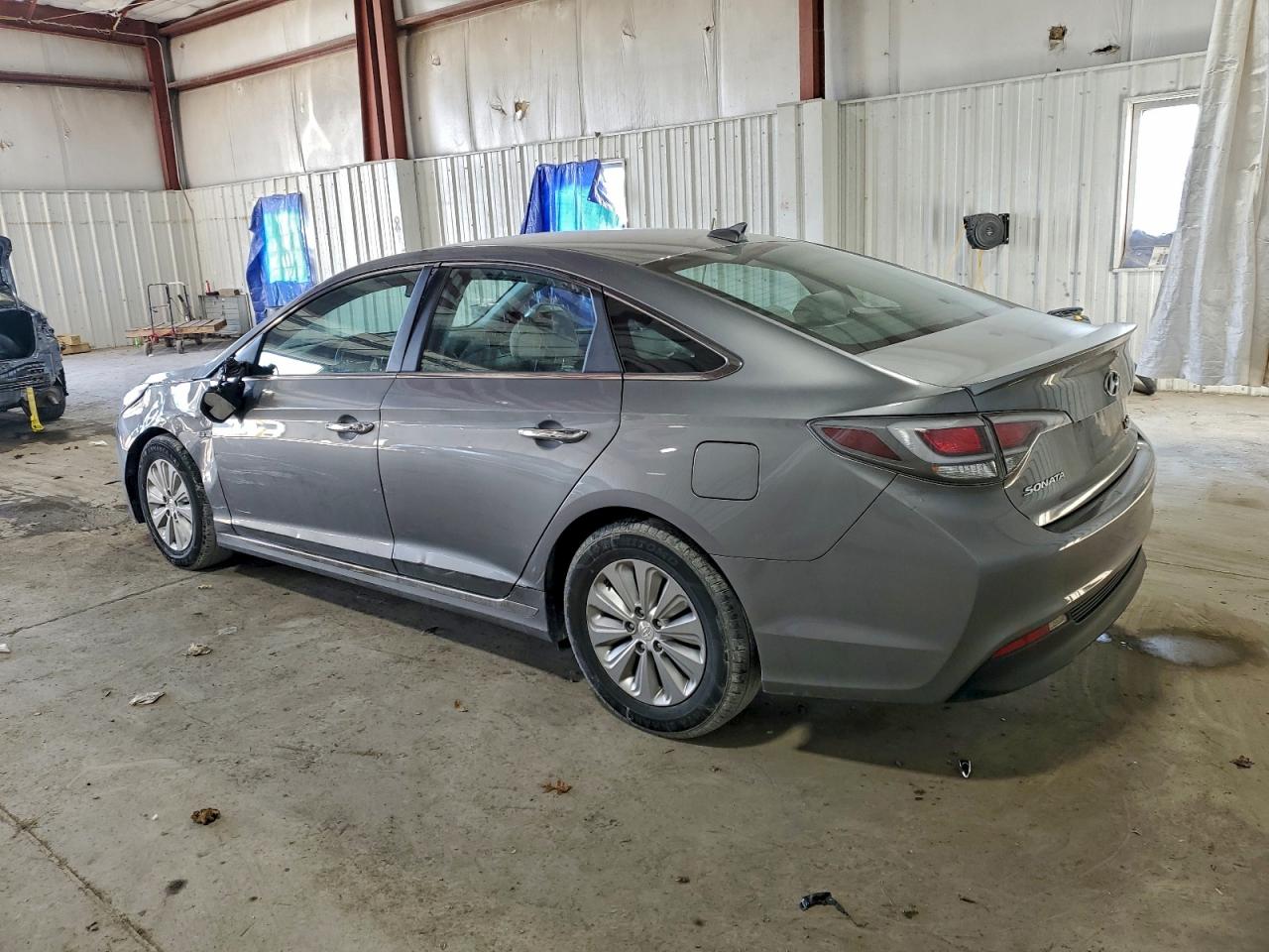 2017 HYUNDAI SONATA HYBRID photo 2