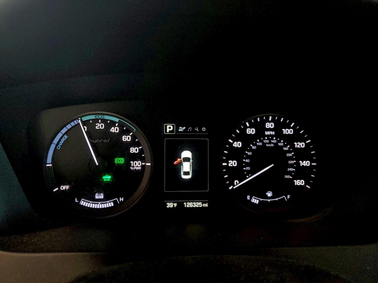 2017 HYUNDAI SONATA HYBRID photo 9
