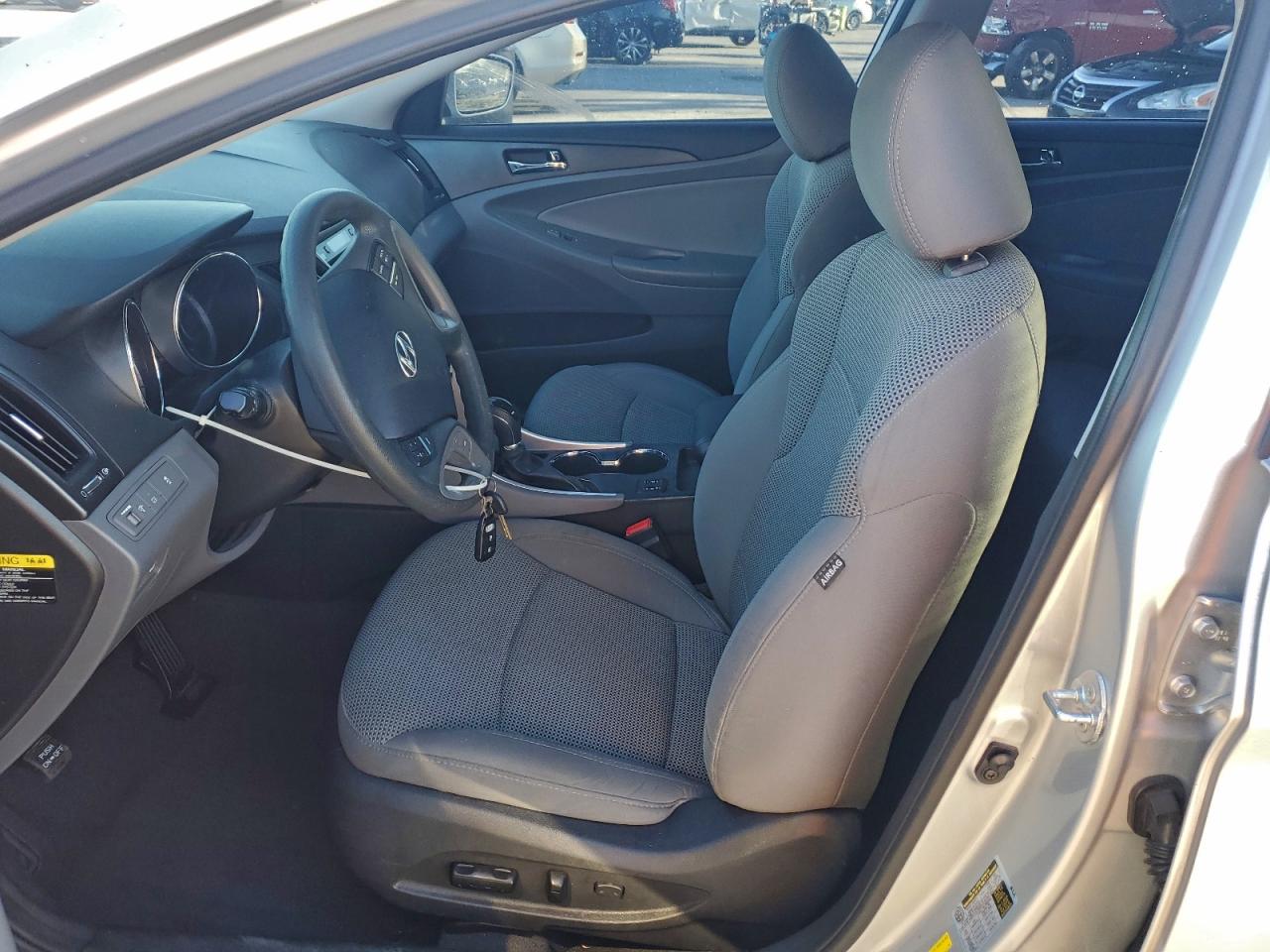 2013 HYUNDAI SONATA GLS photo 7