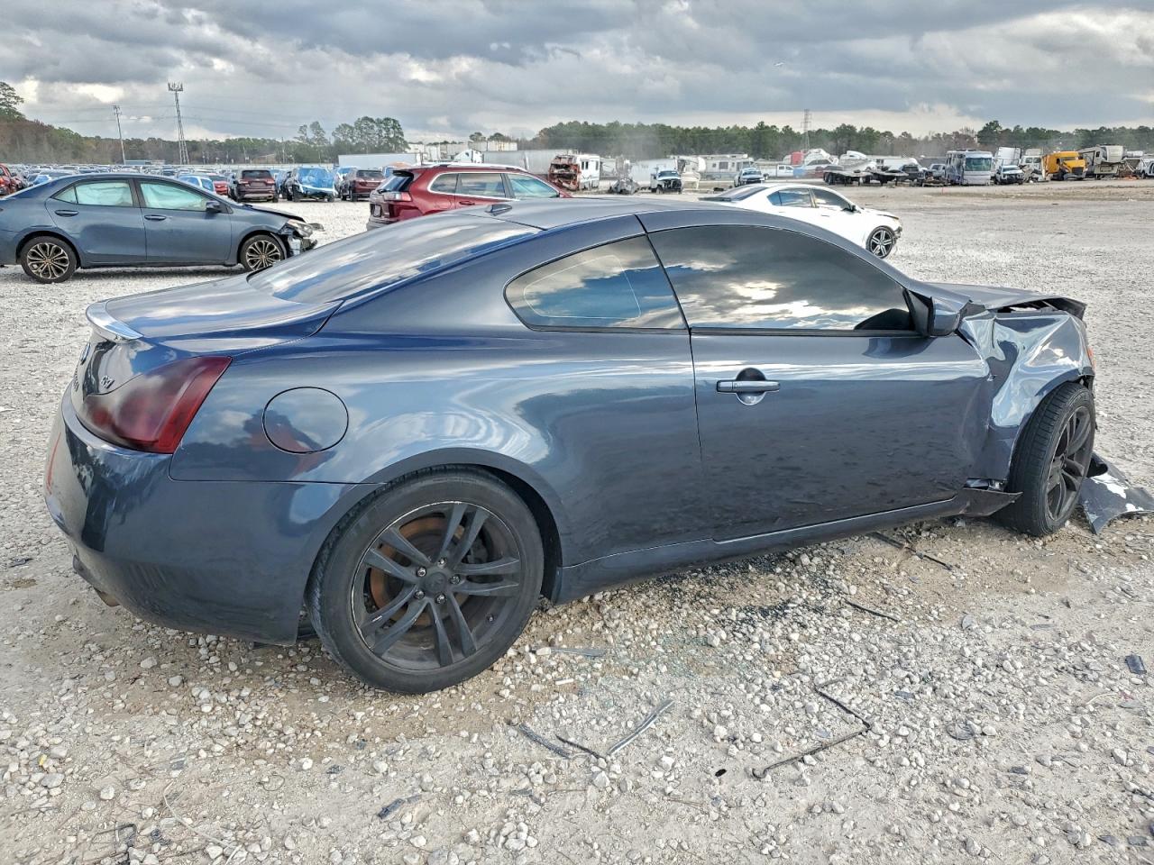 2009 INFINITI G37 BASE photo 3