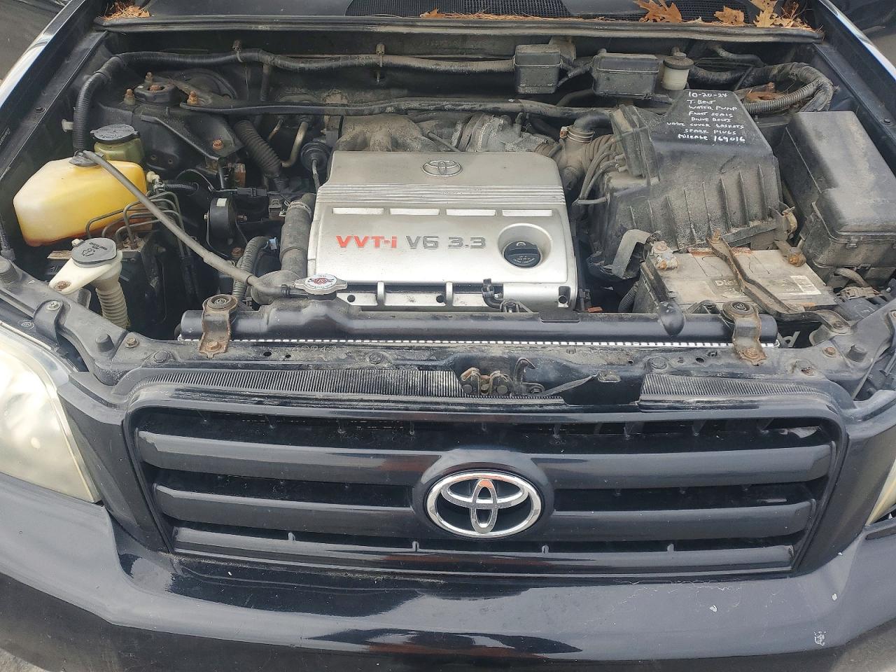 2004 TOYOTA HIGHLANDER photo 11