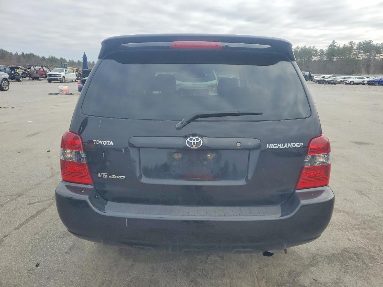 2004 TOYOTA HIGHLANDER photo 6