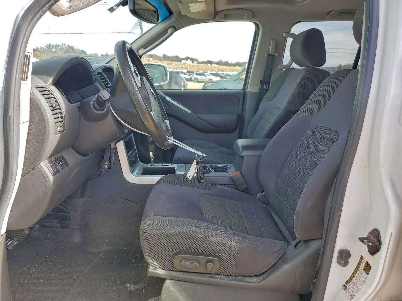 2009 NISSAN PATHFINDER S photo 13