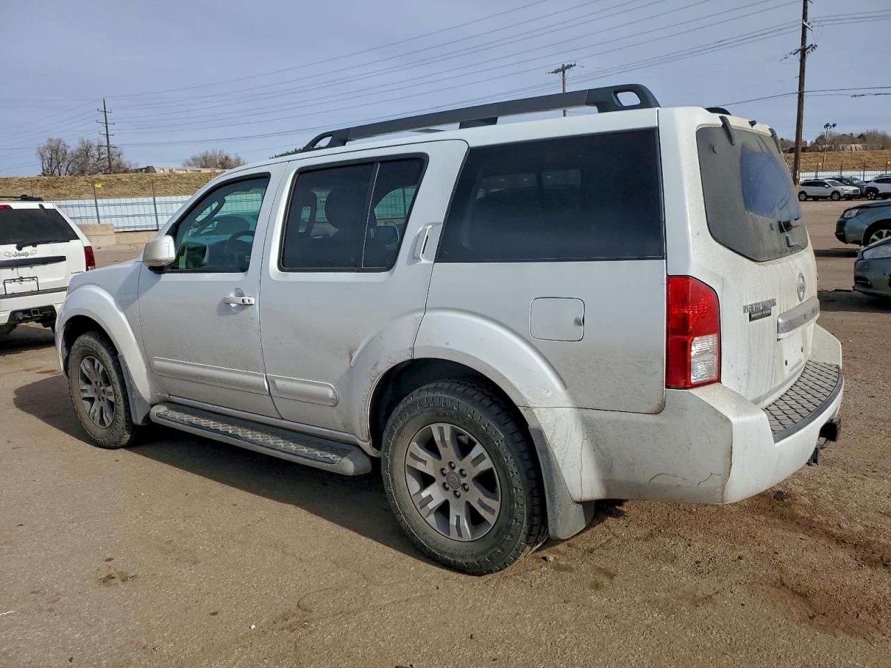 2009 NISSAN PATHFINDER S photo 3