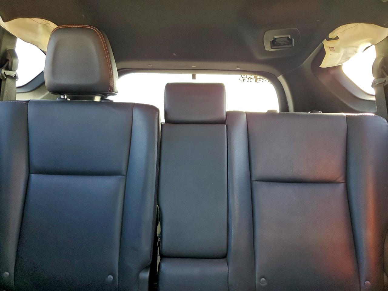 2017 TOYOTA RAV4 SE photo 10