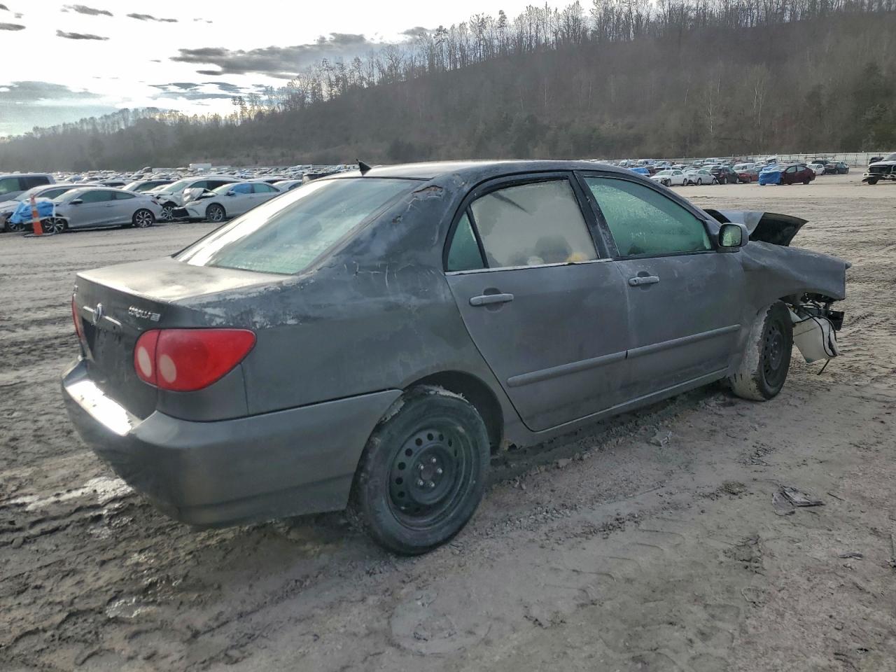 2005 TOYOTA COROLLA CE photo 3