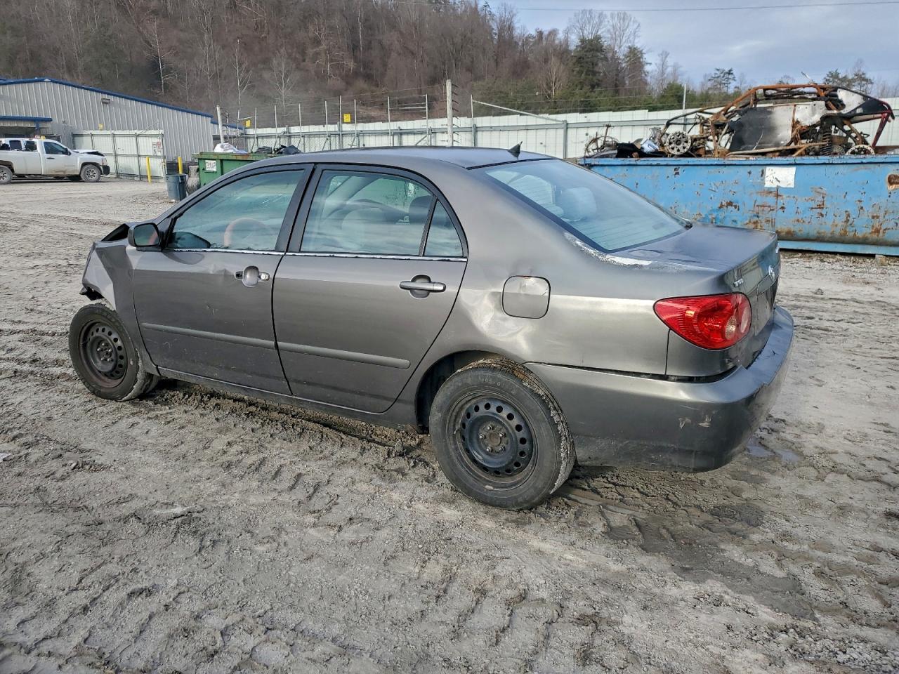 2005 TOYOTA COROLLA CE photo 2