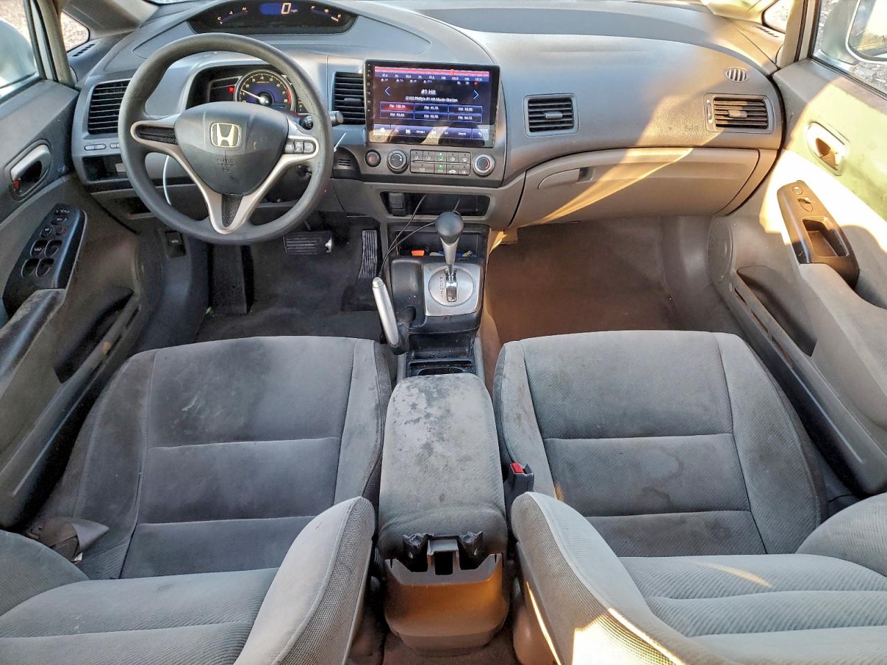 2010 HONDA CIVIC LX photo 8