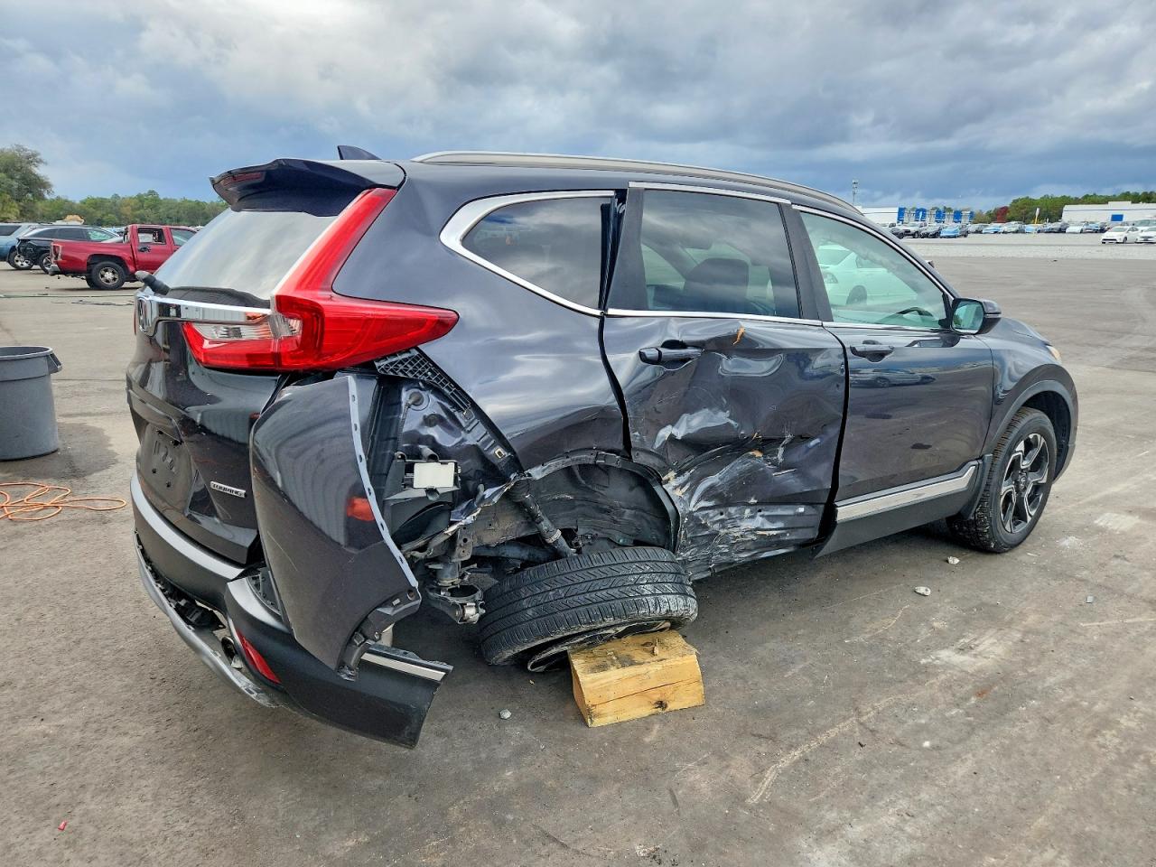 2017 HONDA CR-V TOURING photo 5