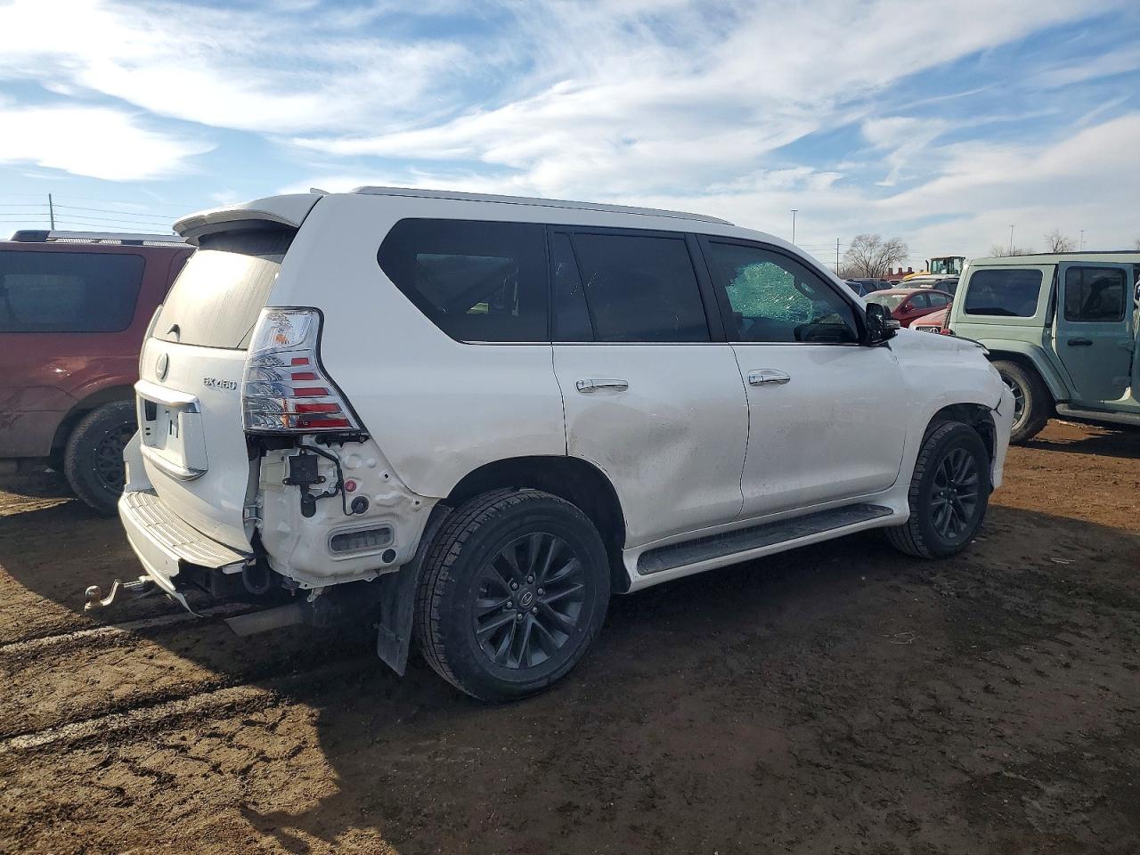2022 LEXUS GX 460 photo 3