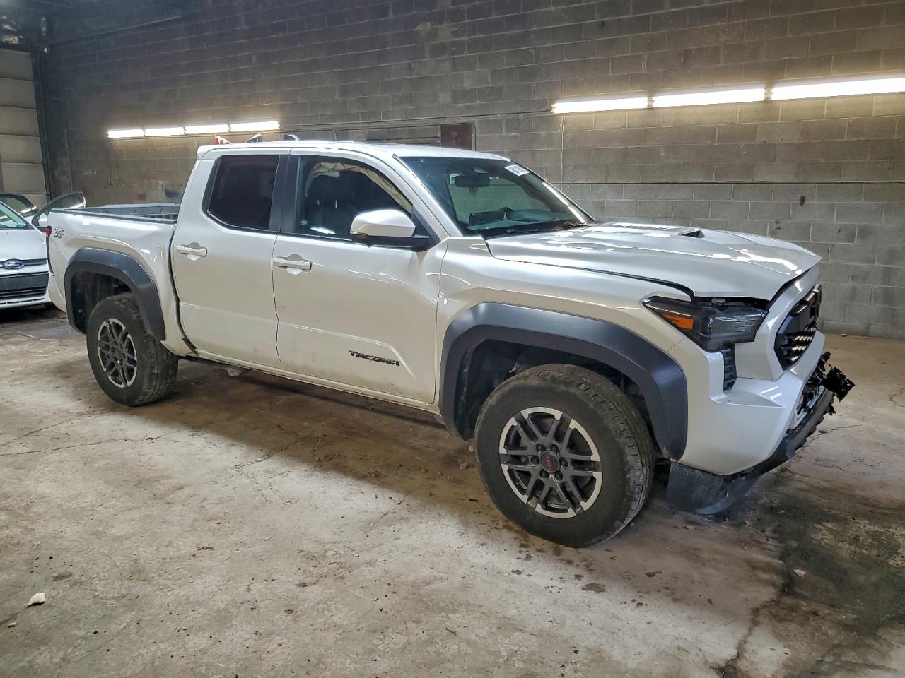 2024 TOYOTA TACOMA DOUBLE CAB photo 4