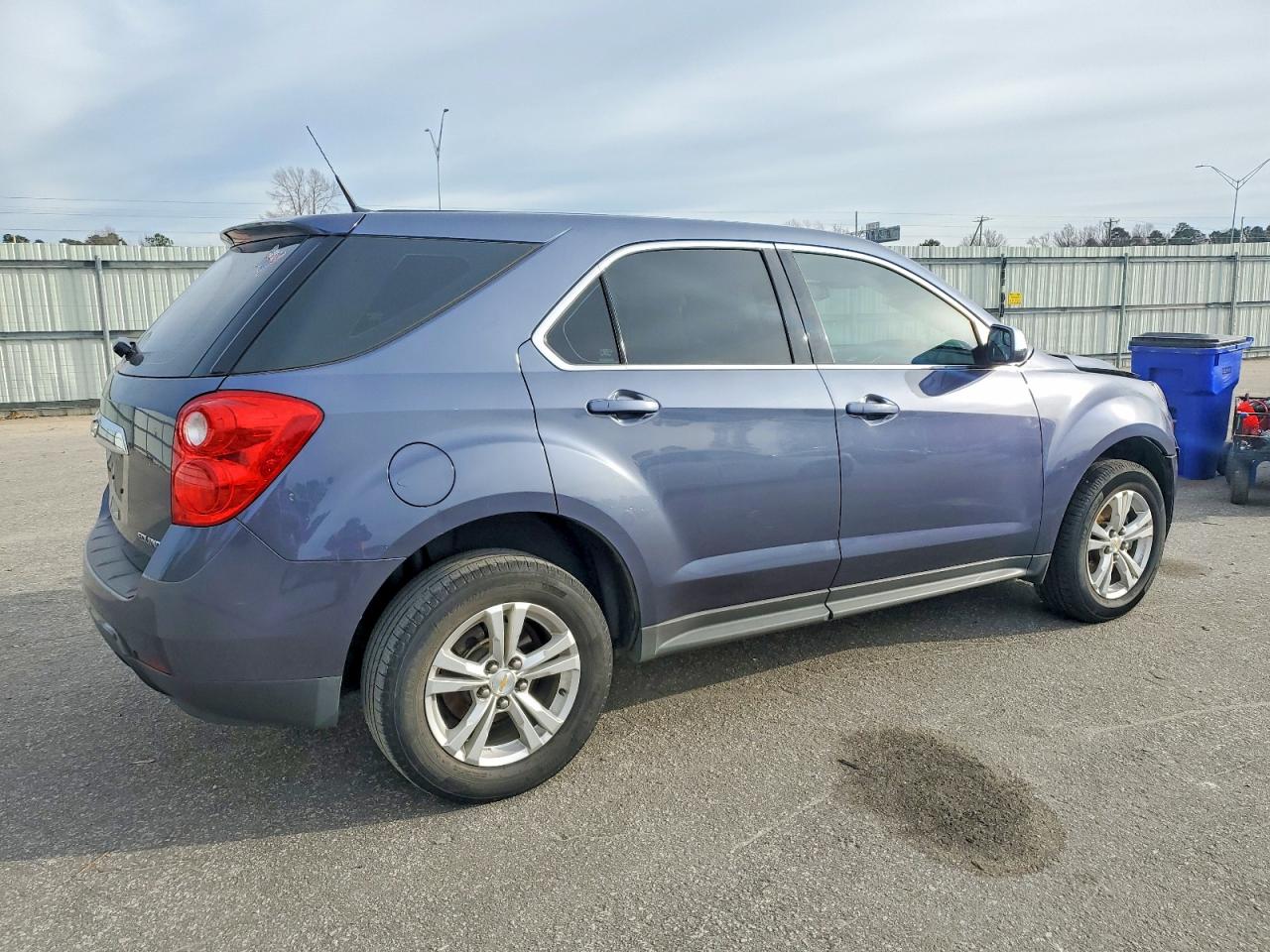 2013 CHEVROLET EQUINOX LS photo 3