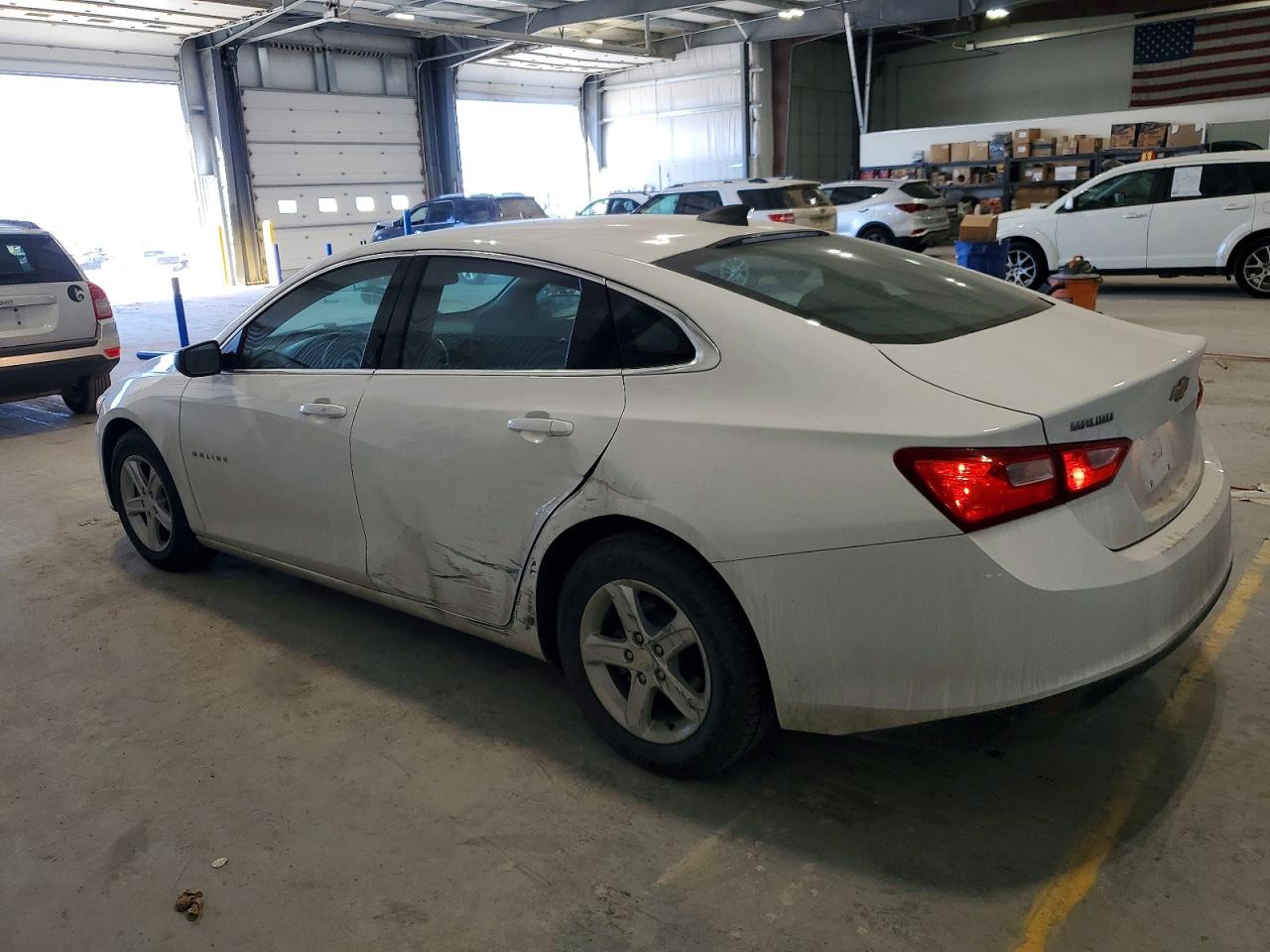 2020 CHEVROLET MALIBU LS photo 2