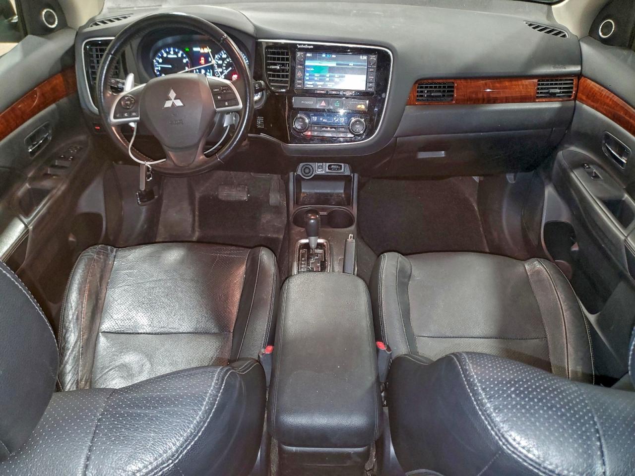 2014 MITSUBISHI OUTLANDER GT photo 8