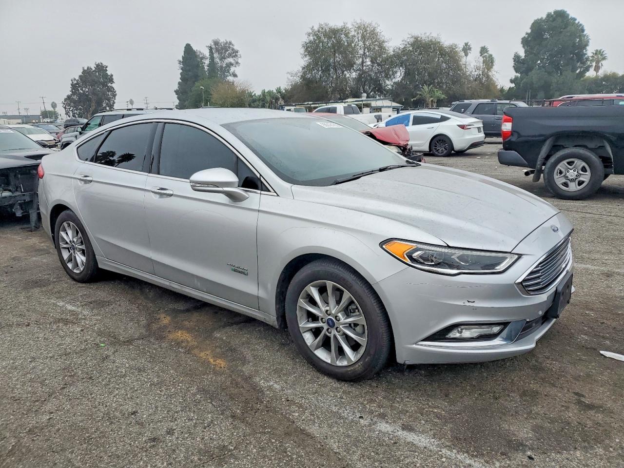 2017 FORD FUSION SE PHEV photo 4