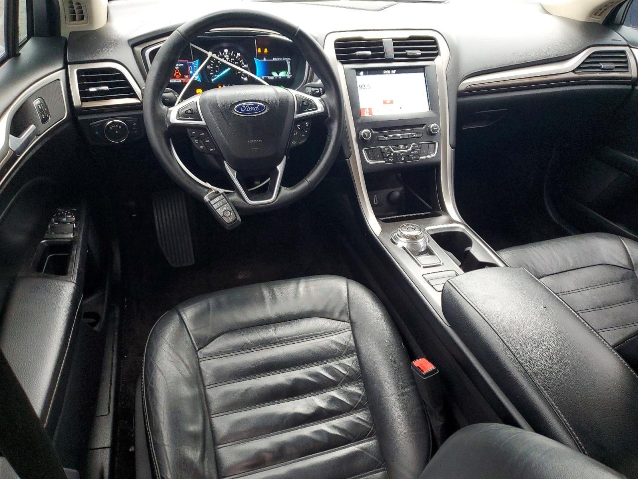 2017 FORD FUSION SE PHEV photo 8