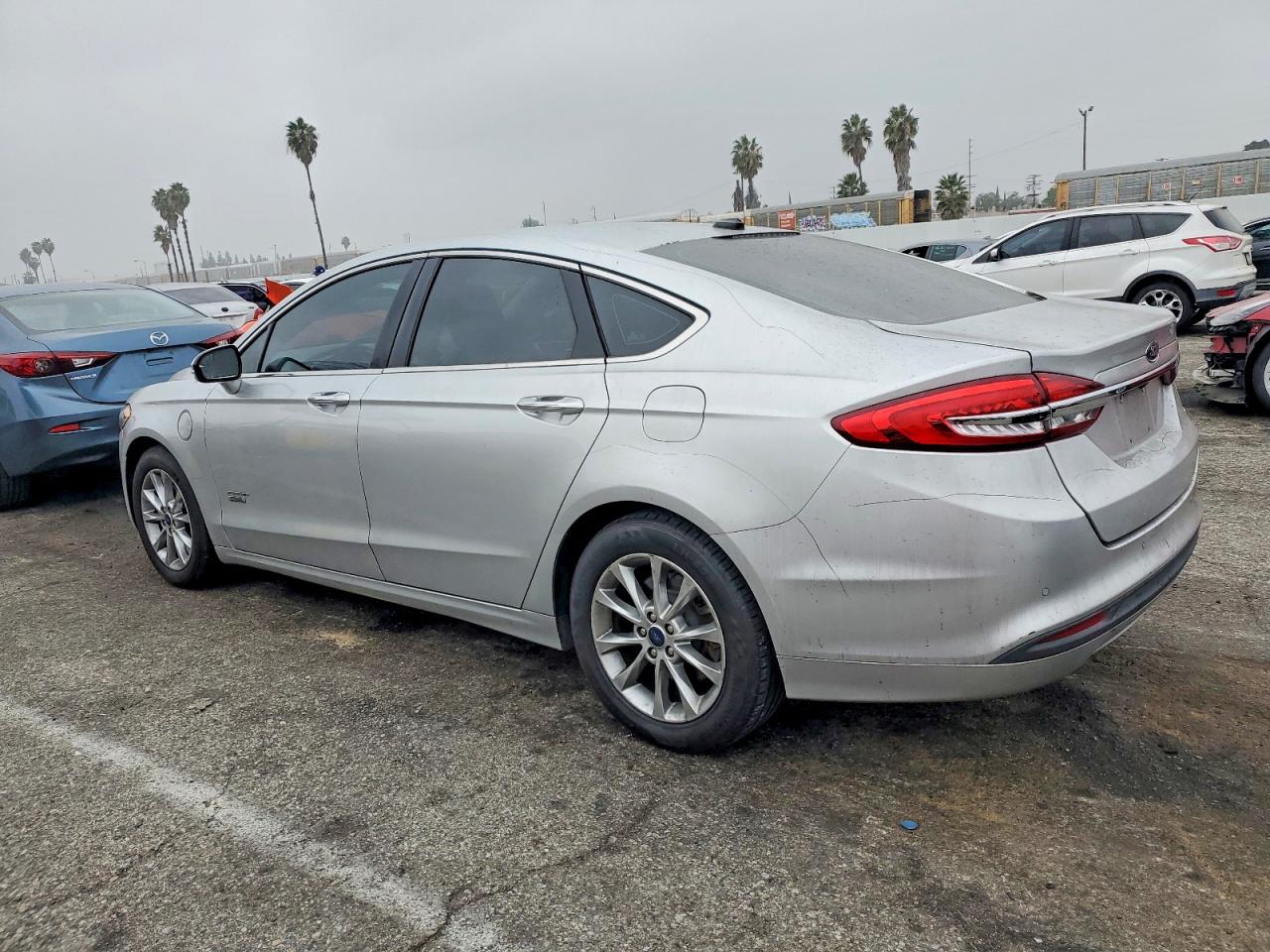 2017 FORD FUSION SE PHEV photo 2