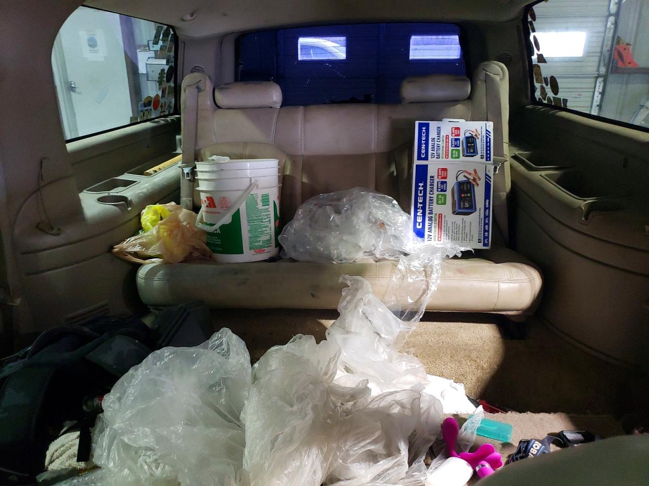 2002 CHEVROLET SUBURBAN K1500 photo 10