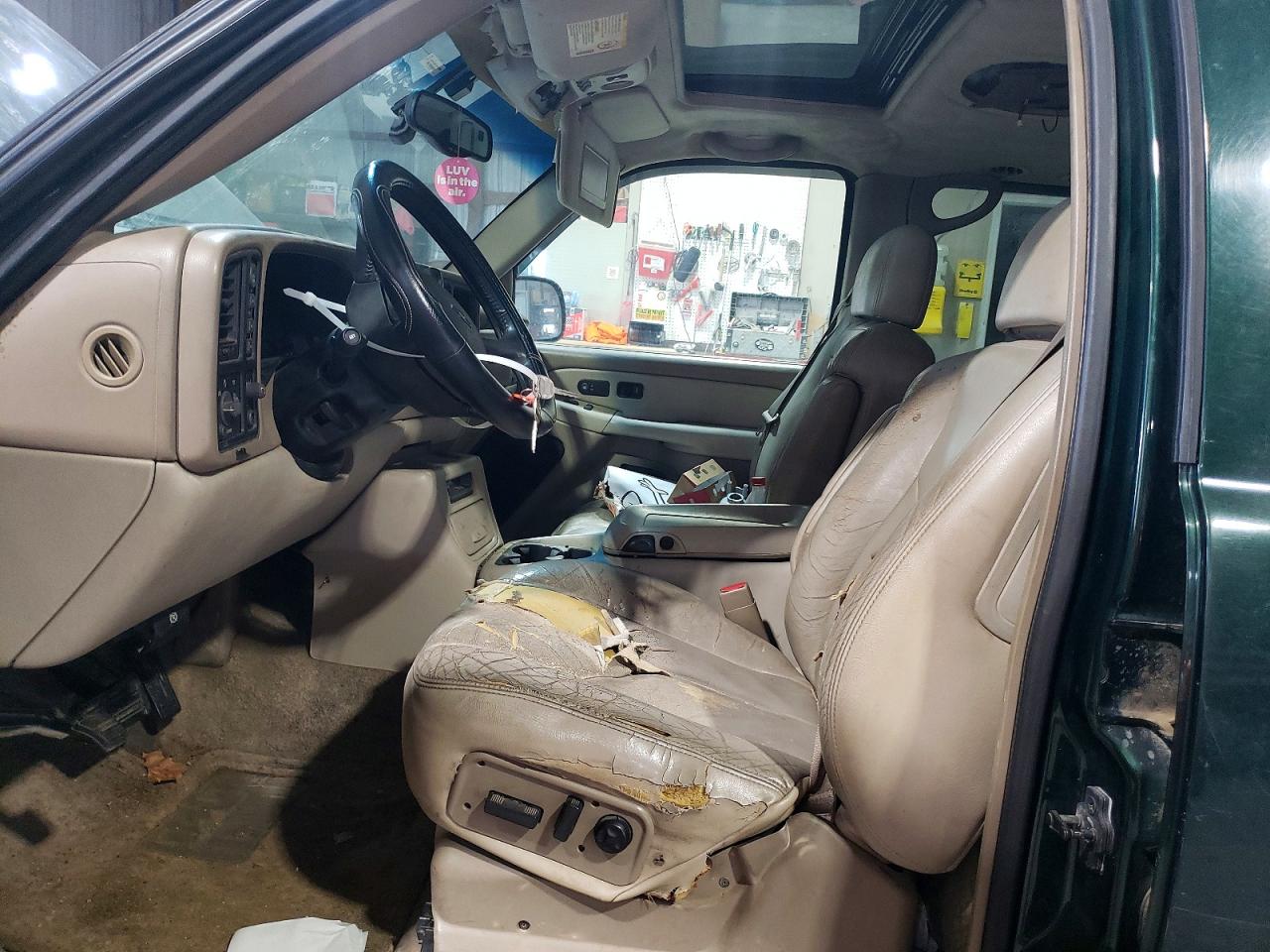 2002 CHEVROLET SUBURBAN K1500 photo 7