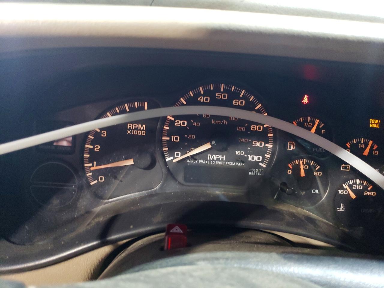 2002 CHEVROLET SUBURBAN K1500 photo 9