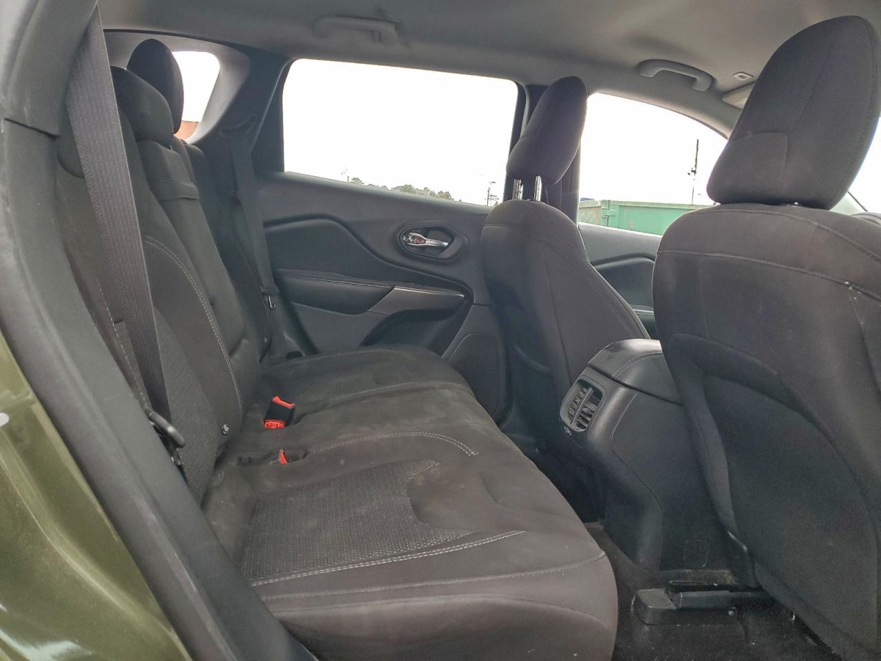 2019 JEEP CHEROKEE LATITUDE photo 11