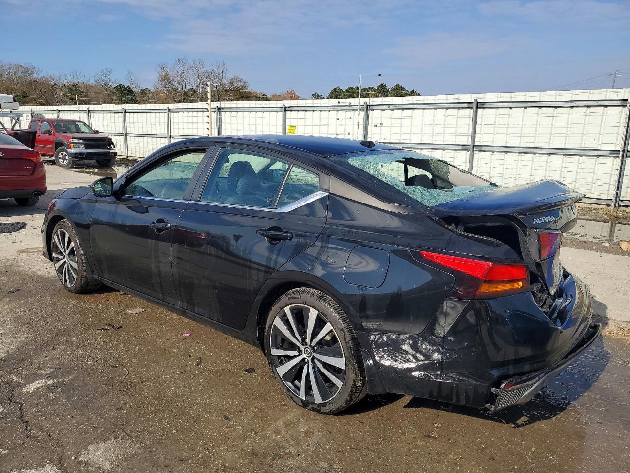 2019 NISSAN ALTIMA SR photo 2