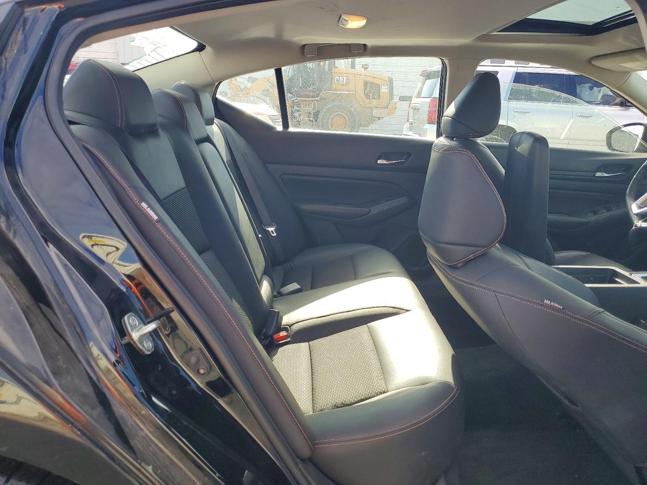 2019 NISSAN ALTIMA SR photo 10