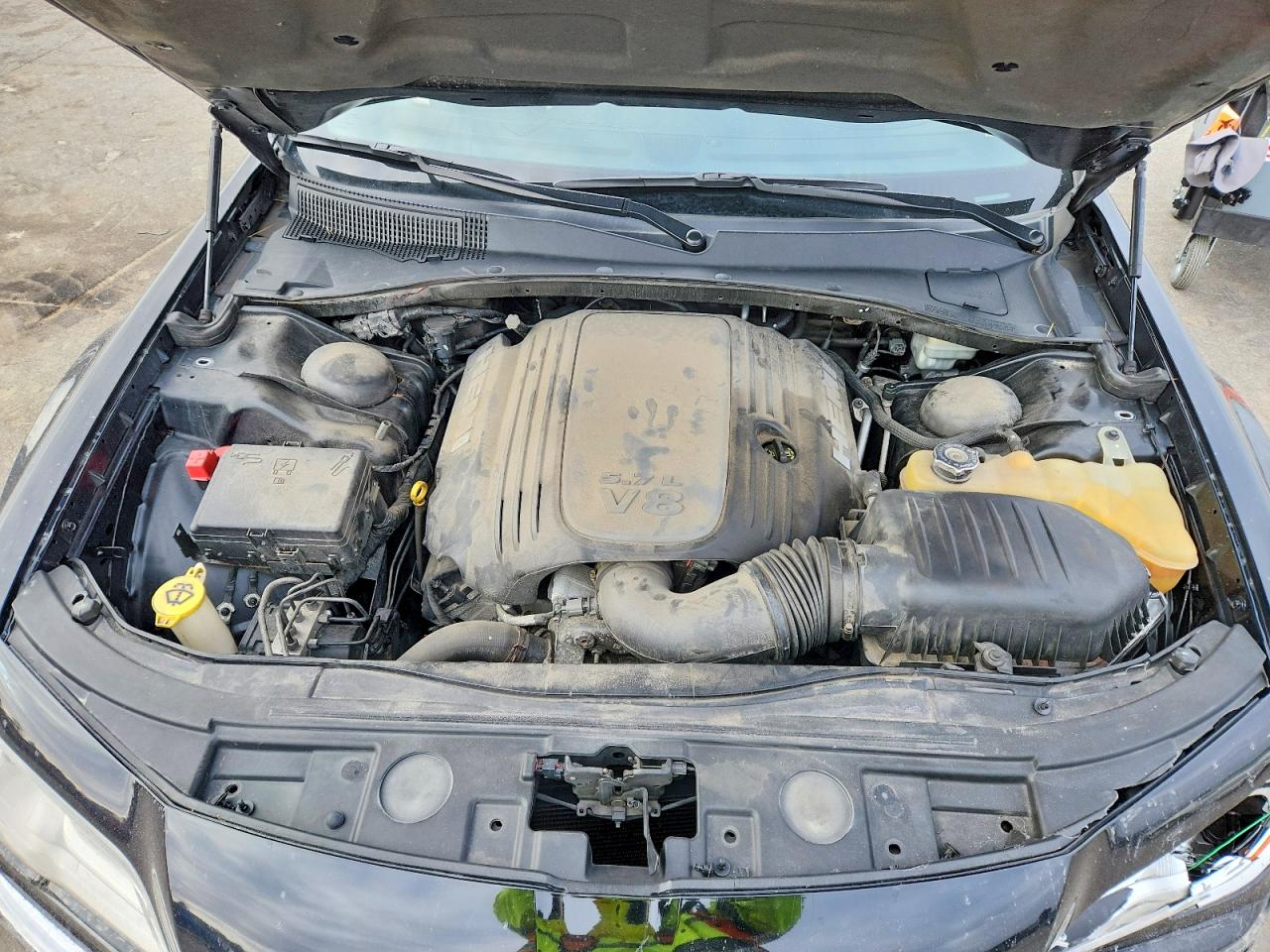 2013 CHRYSLER 300C photo 11