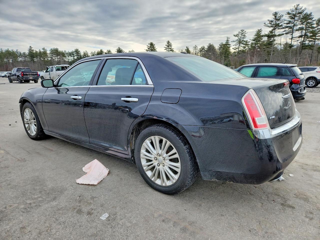 2013 CHRYSLER 300C photo 2