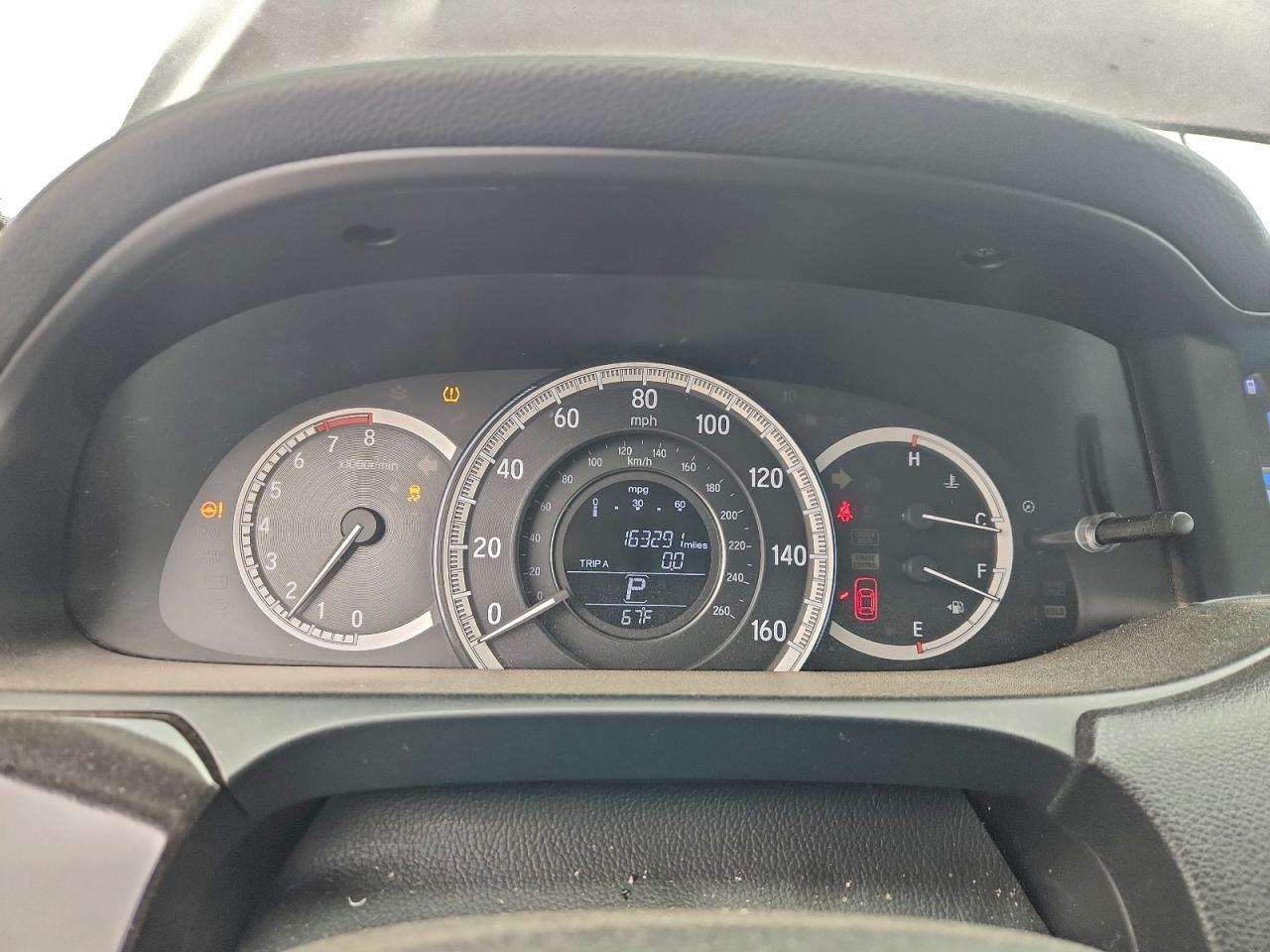 2017 HONDA ACCORD LX photo 9