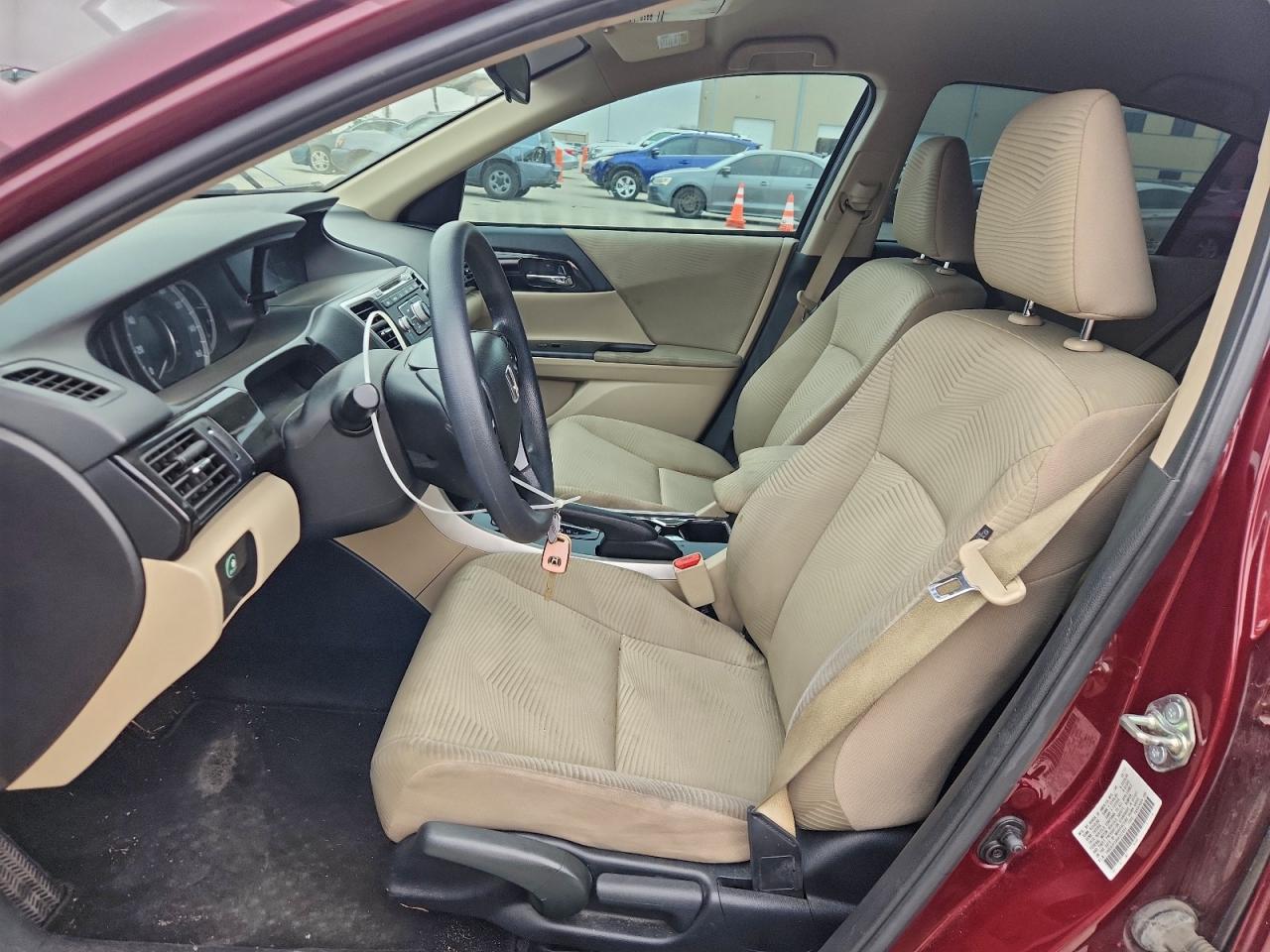 2017 HONDA ACCORD LX photo 7