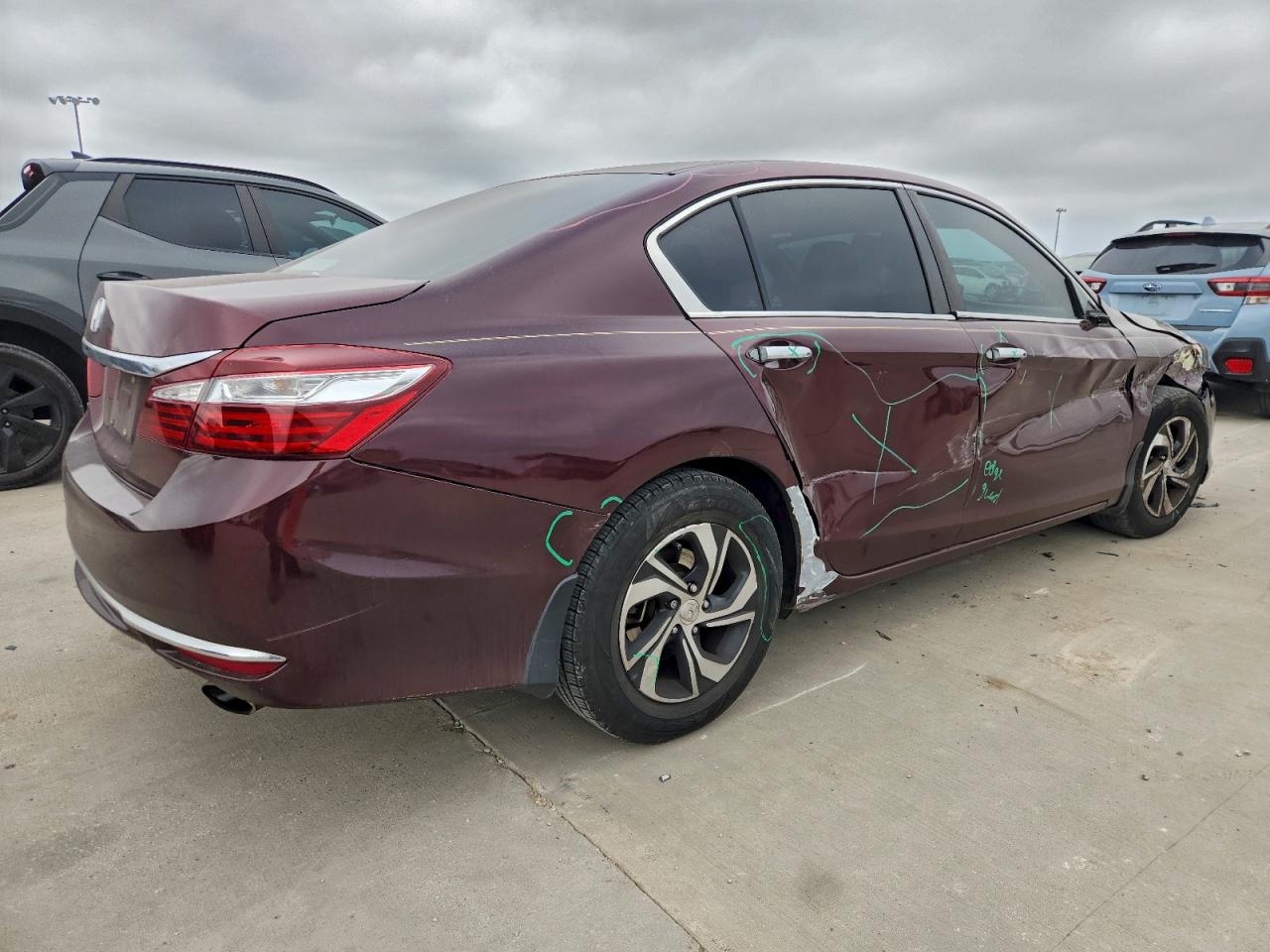 2017 HONDA ACCORD LX photo 3