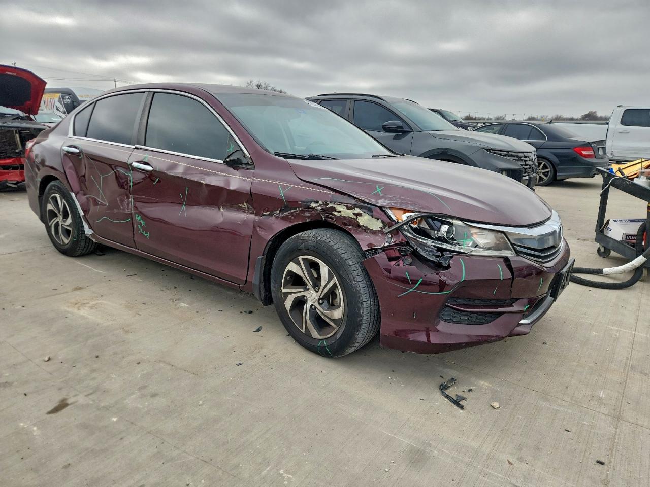 2017 HONDA ACCORD LX photo 4