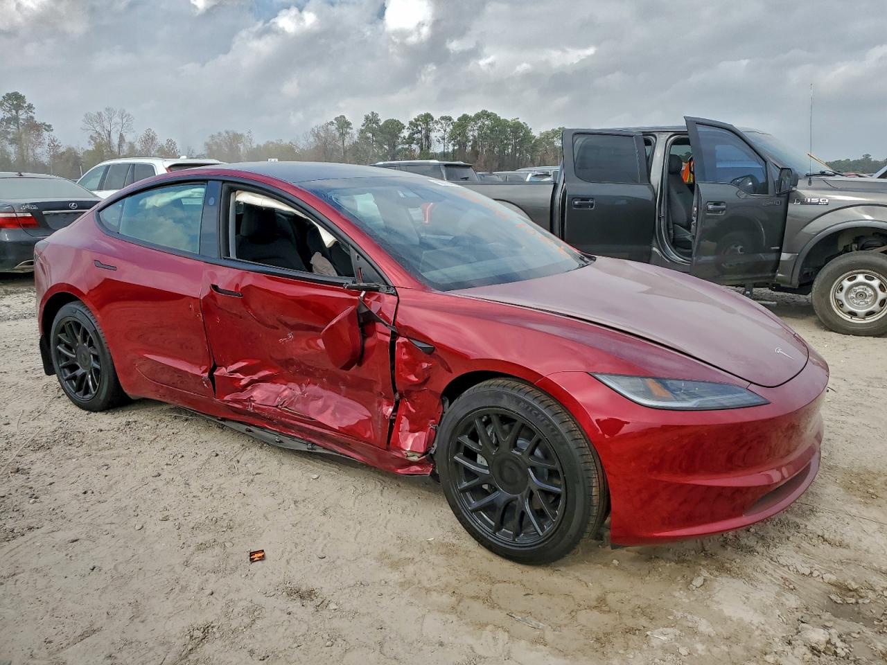 2024 TESLA MODEL 3 photo 4