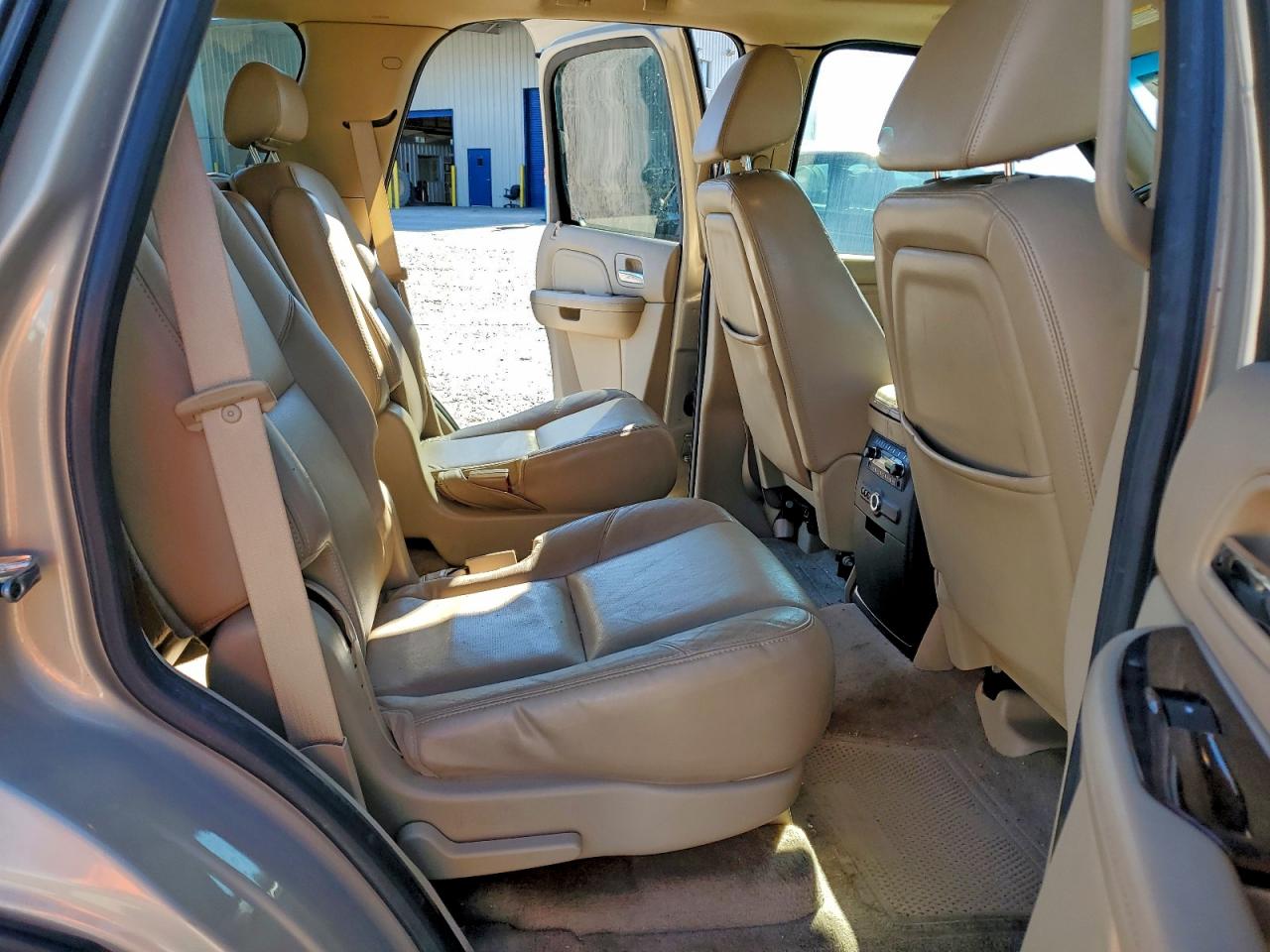 2009 CADILLAC ESCALADE photo 11