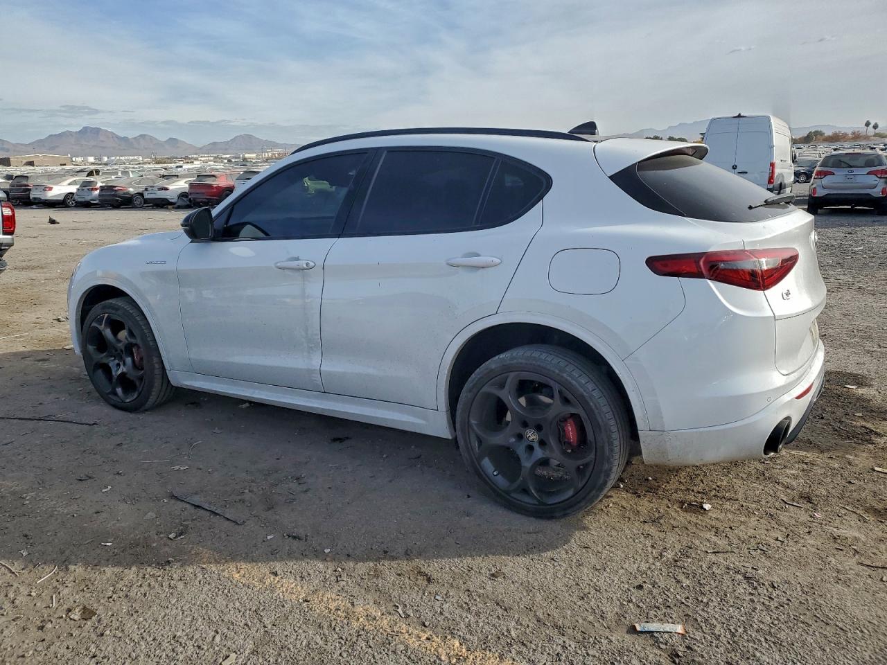 2022 ALFA ROMEO STELVIO TI photo 2