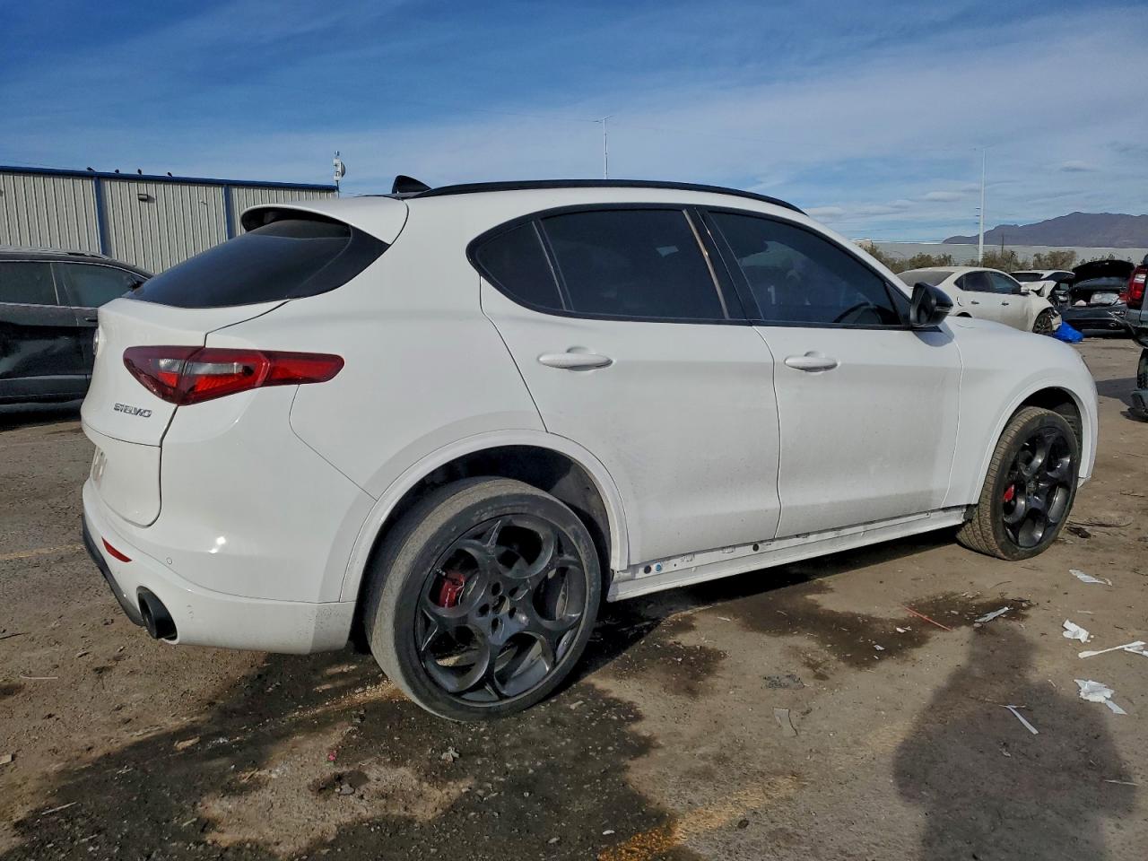 2022 ALFA ROMEO STELVIO TI photo 3